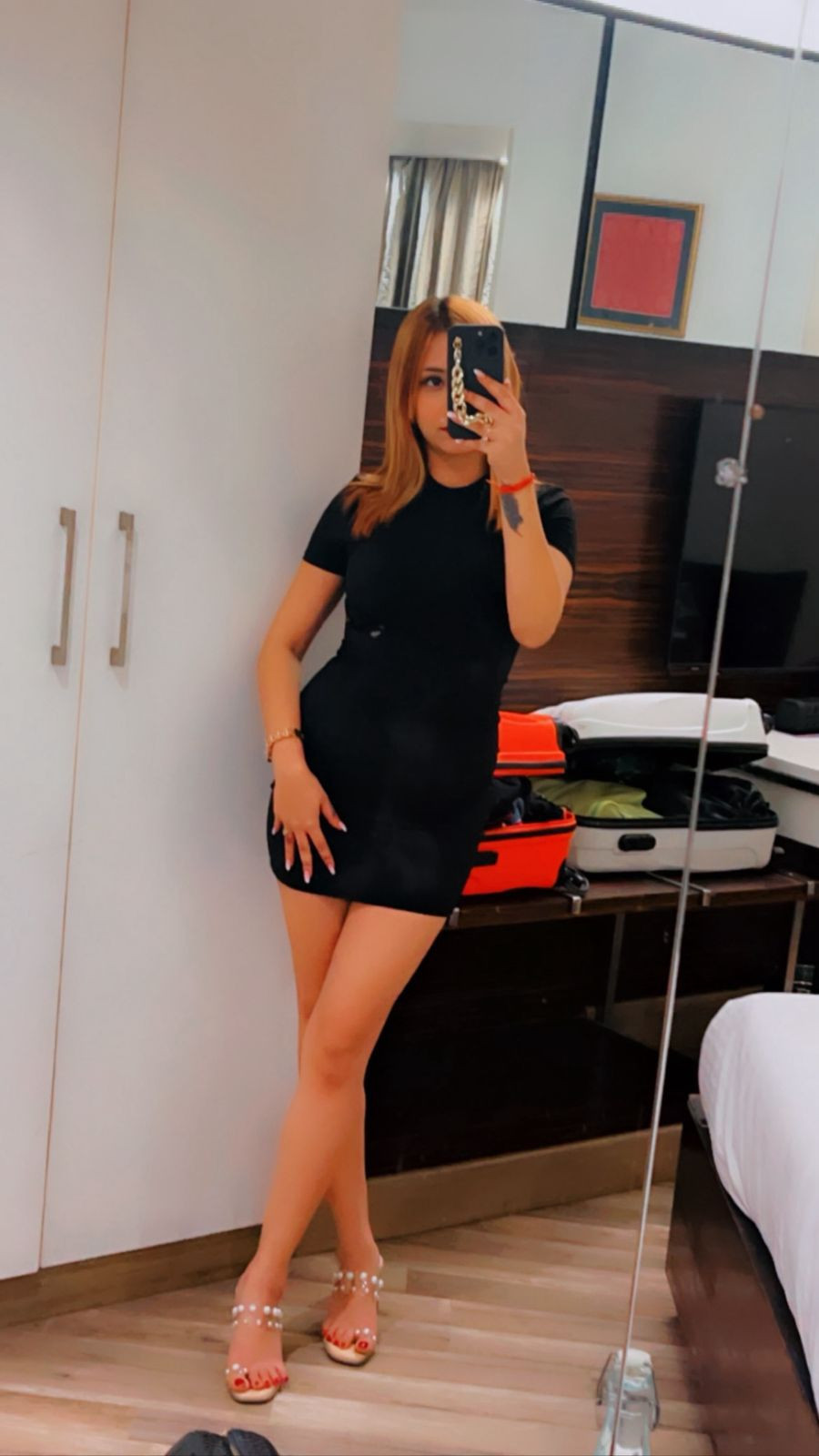 Royal Class Services Home/Hotel 8800887383 Independent Delhi call girls Services Delhi/NCR